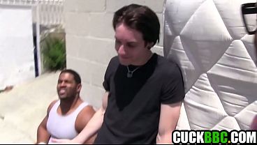 Young Cuck Watch Black Buddies Fuck Hot Babe